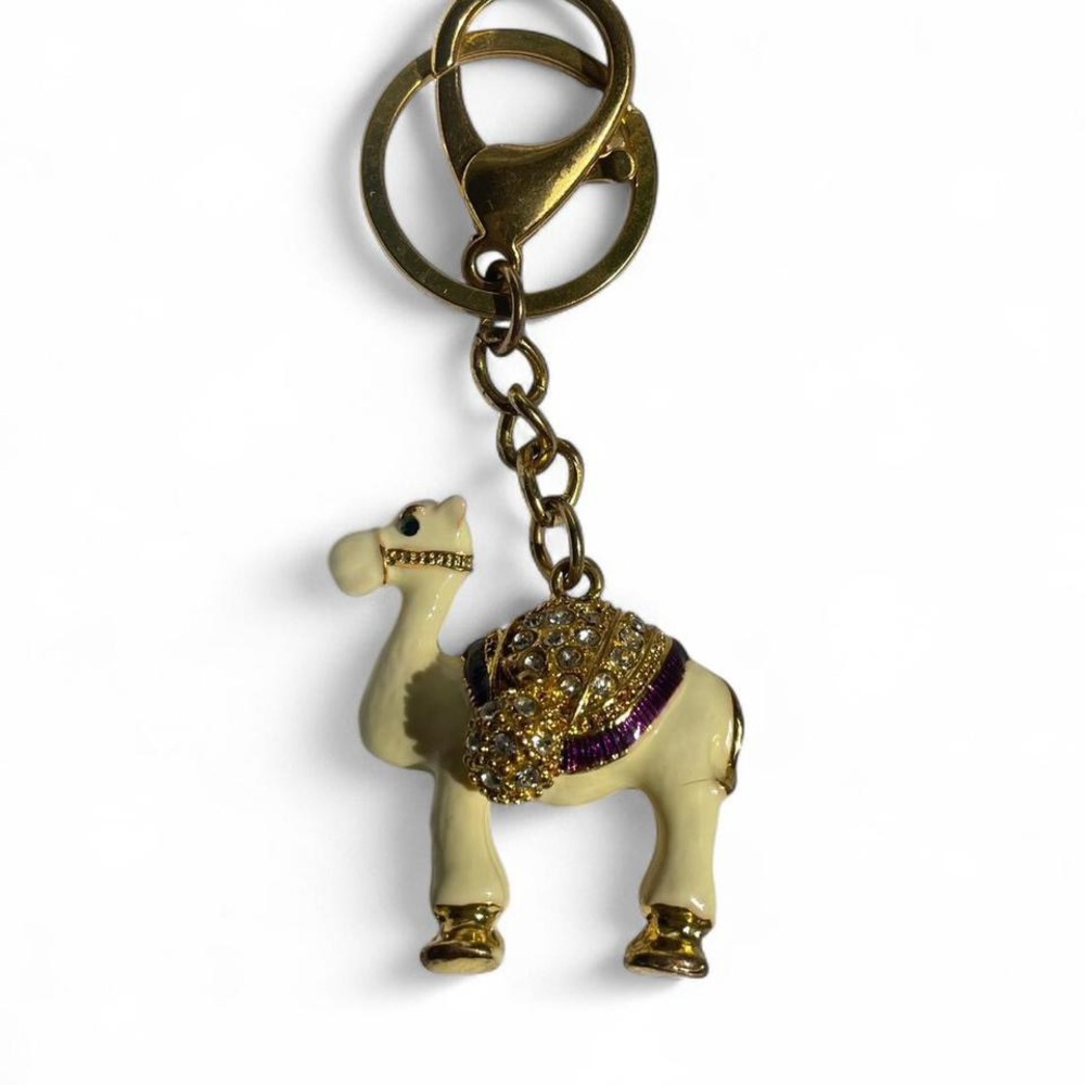 Pakistani Gold Rhinestone Camel Keychain - Picture 4 of 5